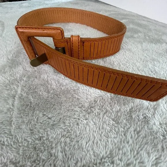 First Issue Womens Tan Reticulated Leather Belt Size Small 30" Adjusts Snake - Picture 5 of 7